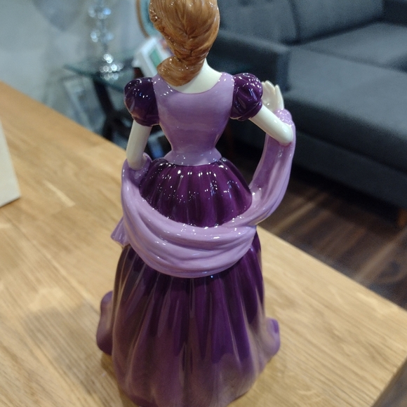 Royal doulton pretty ladies - Picture 2 of 5